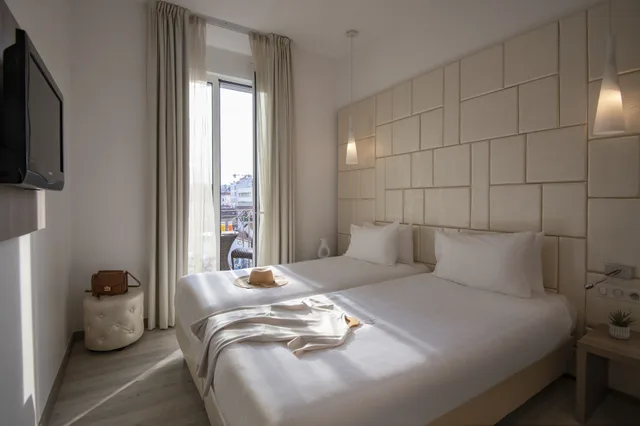 غرفة بشرفة، Golden Tulip Cannes de Paris 3/10