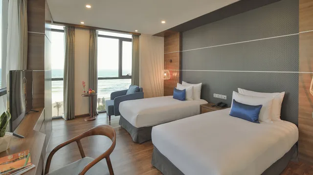 Deluxe, Twin Beds, Beach Front، Haian Beach Hotel And Spa 2/6