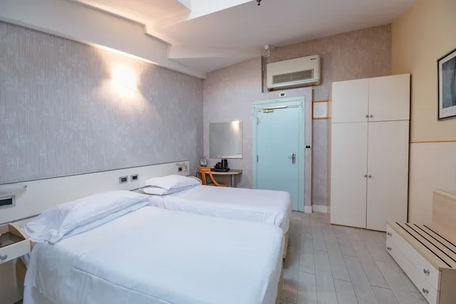 غرفة كلاسيكية بسريرين منفصلين بغرفة نوم واحدة، Albergo Centrale Bologna 7/10