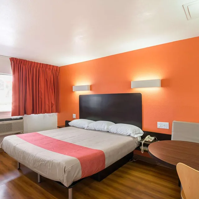 غرفة بسرير كينج لغير المدخنين، Motel6 El Paso, TX - Airport - Fort Bliss 4/10