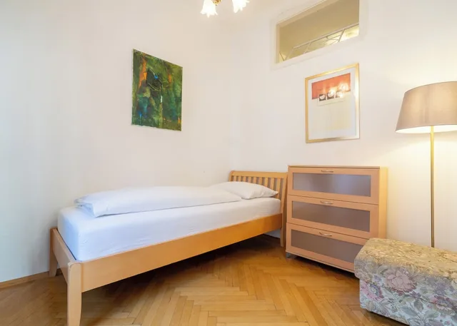 Family Suite, 1 Single and 2 Double Beds، Hotel Mariahilf 1/10