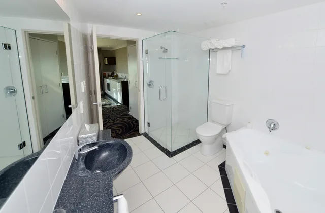 جناح، Millennium Hotel New Plymouth Waterfront 2/3