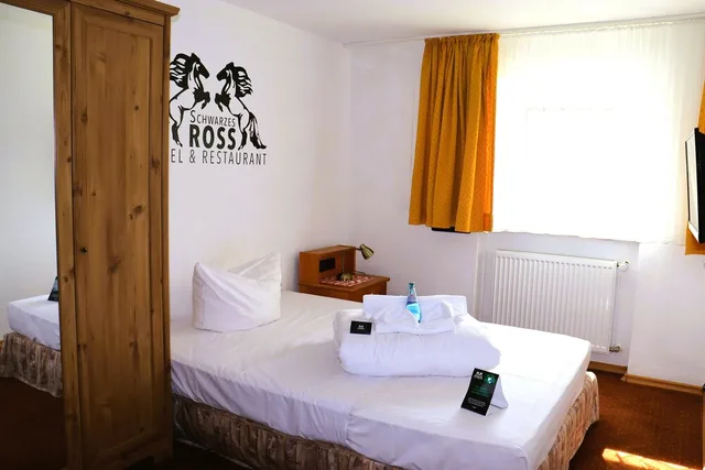 غرفة مفردة بسرير فردي، Hotel Restaurant Schwarzes Ross 1/6