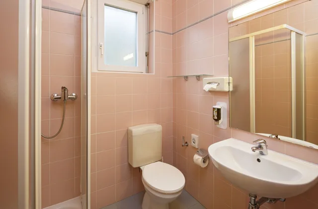 غرفة كومفورت مفردة بسرير كوين، Acquarello Swiss Quality Hotel 5/5