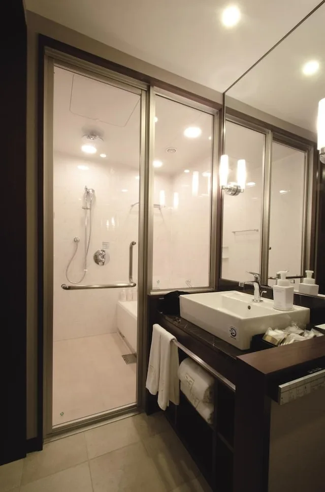 Room, Single, Queen Bed, Corner, Royal Park Hotel the Fukuoka 5/5