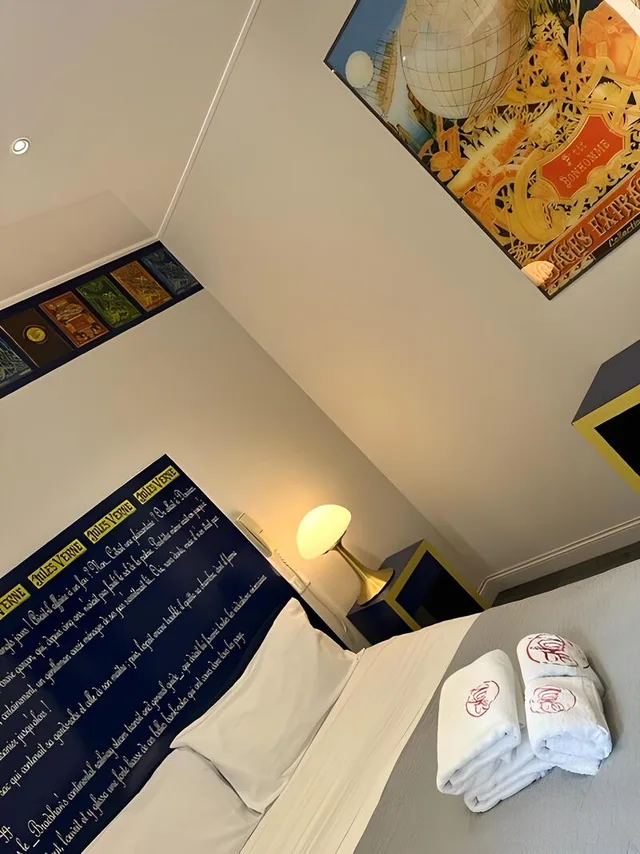Standard, Double Bed, Hotel Les Voyageurs 2/2