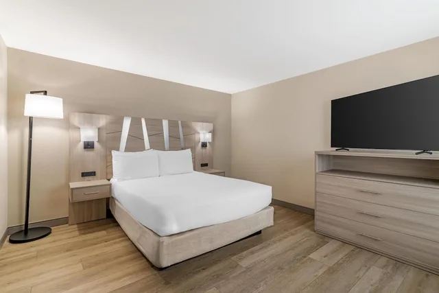 جناح بسريرين كوين، Best Western Plus The Inn At Hampton 10/10