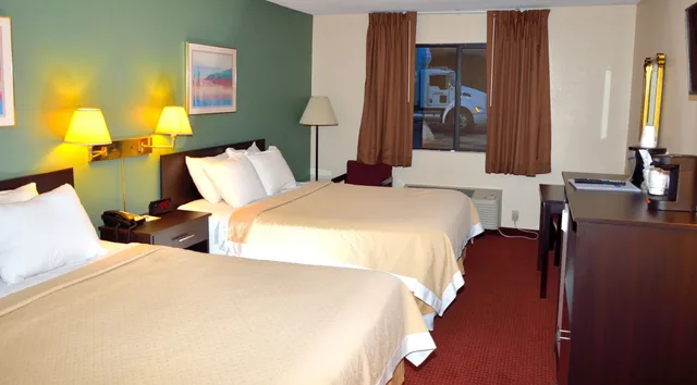 غرفة بسريرين مزدوجين، Days Inn by Wyndham Glasgow 2/6