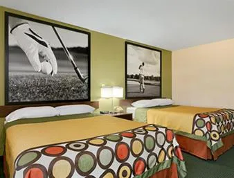غرفة بسريرين كوين، Super 8 by Wyndham Columbia City 1/2
