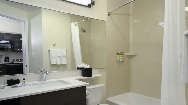 جناح بسرير كينج بغرفة نوم واحدة لذوي الإعاقة، Candlewood Suites Dallas-Frisco NW Toyota Ctr 3/5