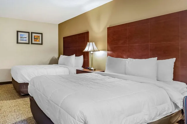 غرفة بسريرين مزدوجين لذوي الإعاقة، Comfort Inn Foxboro - Mansfield 1/4