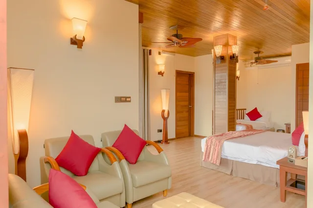 Araamu Holidays and Spa، Male 25/60