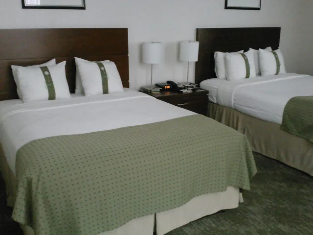 جناح عائلي، LIC Manhattan View Hotel 4/10