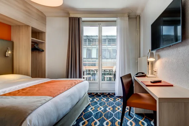 غرفة بسرير كوين، Eden Hotel 1/3