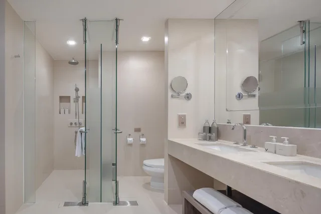 جناح تنفيذي بريفيليج بسرير كينج في طابق مرتفع، Vie Hotel Bangkok - Mgallery By Sofitel 7/9