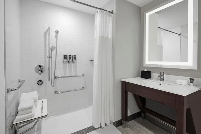 غرفة بسريرين مزدوجين، Four Points by Sheraton Flushing 3/4