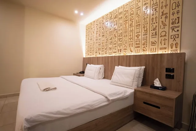 غرفة قياسية بسرير كينج، Great Pyramid Inn 1/3