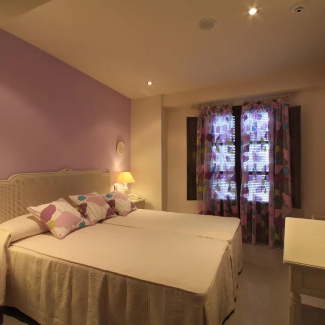 غرفة بسرير مزدوج أو سريرين منفصلين، Casa Banos de la Villa 5/10
