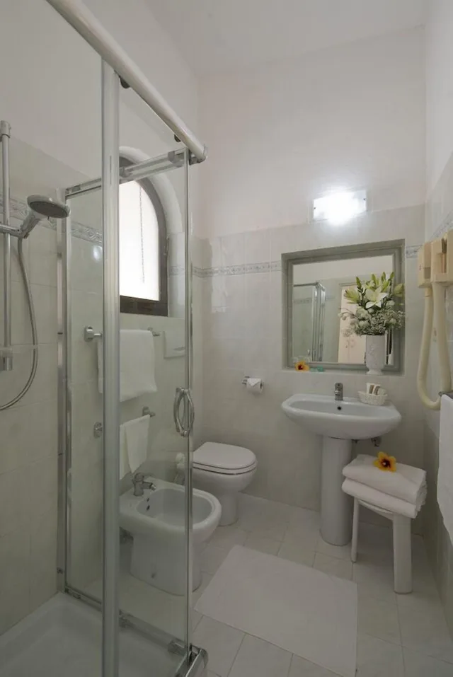 Superior, Double Bed, Cala di Mola 3/3