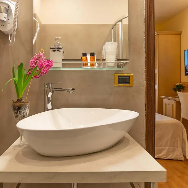 غرفة صغيرة مزدوجة بشرفة، Hotel Jane 9/10