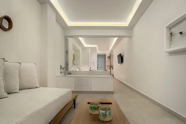 Sunshine, Junior Suite, King Bed, Sea View, Sofa, Private Pool، Nissaki Boutique 1/2