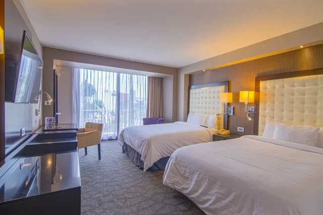 غرفة ديلوكس بسريرين مزدوجين، Lucerna Tijuana 3/9