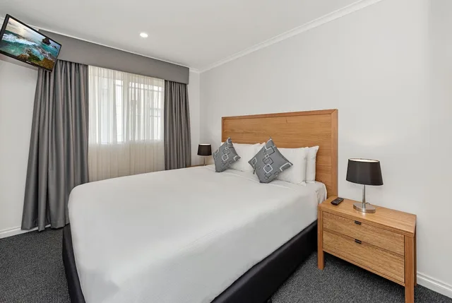Superior, Apartment, 1 Queen and 1 Single Bed, Fawkner Suites Serviced Apartments 1/5