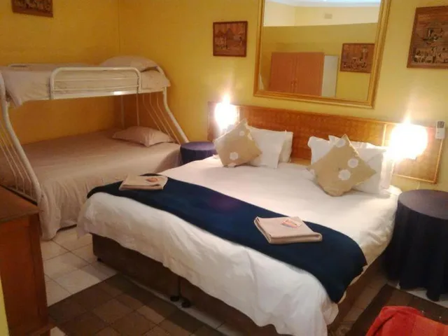 Flintstones Guest House Durban، ديربان 18/52
