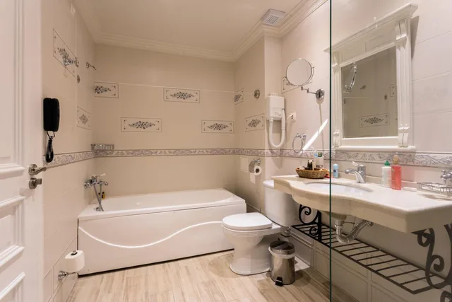 استوديو، Therma palace 3/4