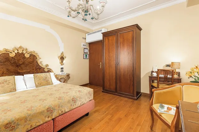 Gold, Classic, Queen Bed، Ca Alvise 2/9