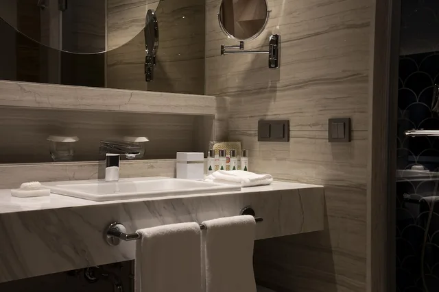 Deluxe Room Direct Sea View، Acanthus and Cennet Barut Collection 8/9