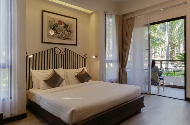 غرفة قياسية بإطلالة على البحيرة، Horizon Village And Resort 1/3