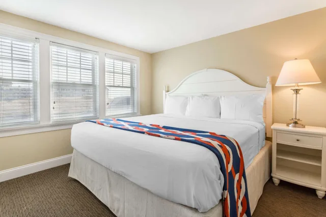 جناح بسرير كينج وسريرين منفصلين بغرفتي نوم مع أريكة، Bluegreen Vacations The Breakers Resort, an Ascend Collection Resort 10/10