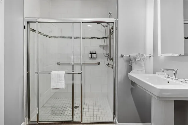 غرفة قياسية بسرير كينج لذوي الإعاقة، Hotel Chicago West Loop, SureStay Collection by Best Western 6/6