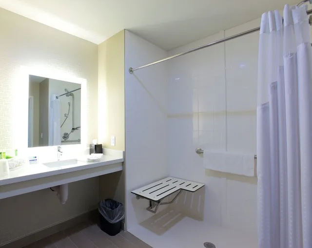 غرفة قياسية بسريرين كوين لذوي الإعاقة، Holiday Inn Express Fargo SW - I-94 Medical Center 8/10