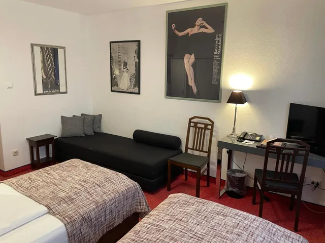 Room, Triple, Single Bed, Hotel Nymphenburg City 9/10