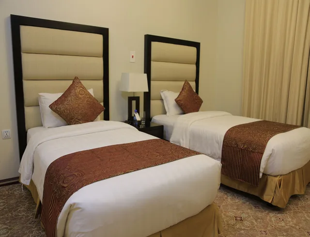 فيلا بسرير كينج وسريرين فرديين بـ3 غرف نوم، منتجع واحة ميرال الطائف(Meral Oasis Resort Taif) 5/7