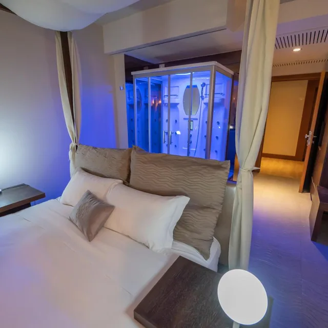 غرفة بريستيج بسرير مزدوج بإطلالة على البحر بجاكوزي، Main Palace Hotel 9/10