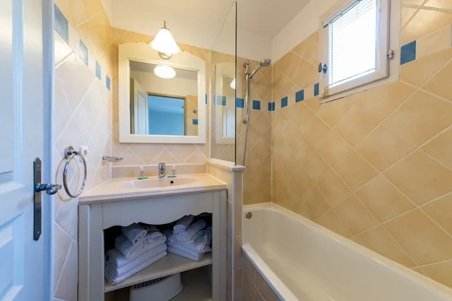 2 Bedrooms, Duplex, Garden, House, Twin Beds, Trundle Bed, Sofa، Pierre and Vacances Pont Royale En Provence Holiday Village 7/7