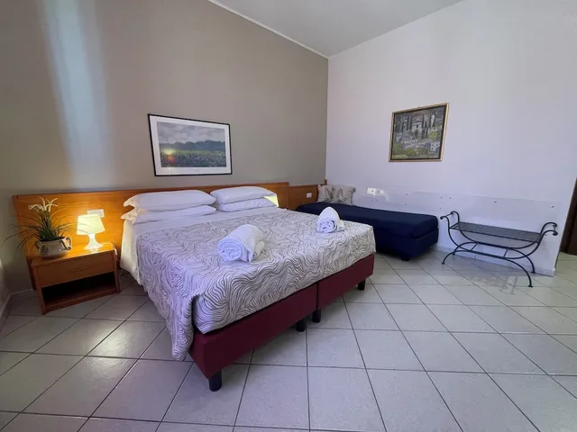 غرفة كومفورت بسرير كوين، HOTEL LEOPOLDA 1/6
