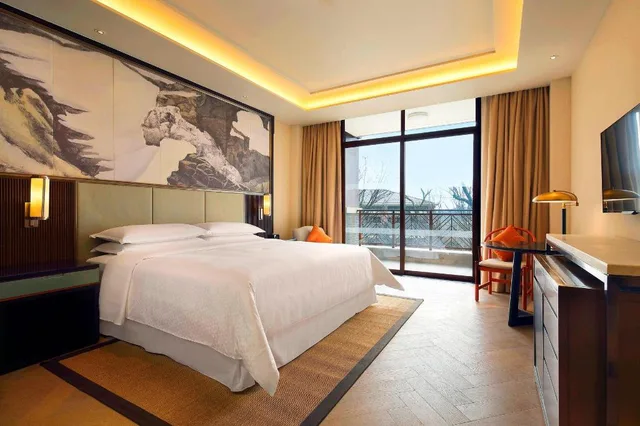 Guest Room, King Bed, Old Town View, Balcony، FOUR POINTS BY SHERATON CHENGDU 1/3