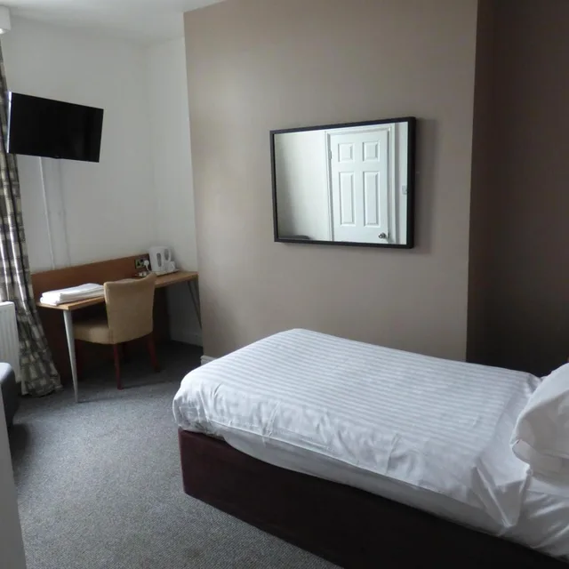 Room, Single, The Midland Hotel & Bar 3/6