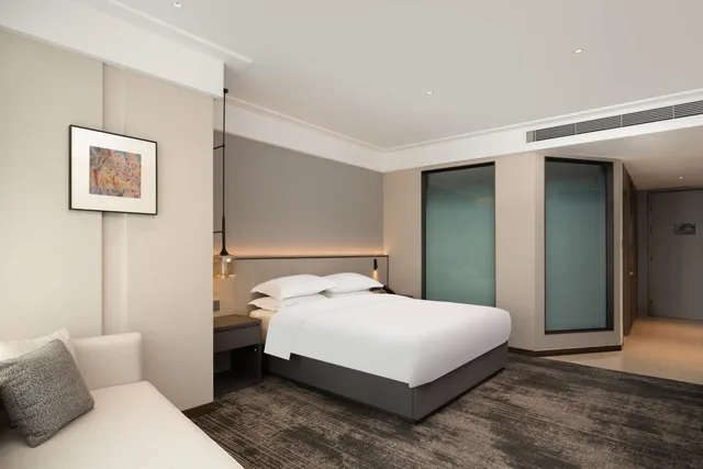 غرفة سوبيريور بسرير كينج، Howard Johnson Liquor Capital Hotel Luzhou 1/3