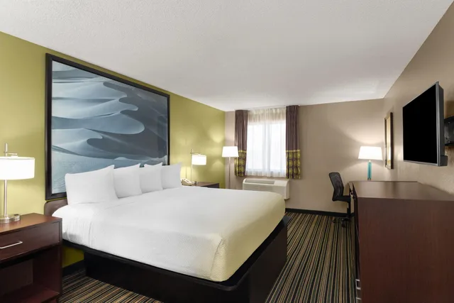 غرفة بسرير كينج، Super 8 by Wyndham Casa Grande 2/5