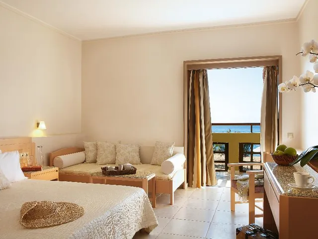 Room, Double or Twin Bed, Lateral Side Sea View، Grecotel Meli Palace 1/1