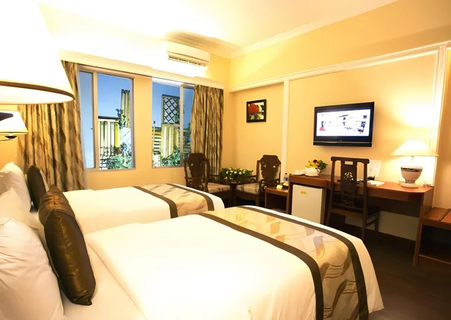 Premium, Quadruple, Royal Hotel Saigon 1/2