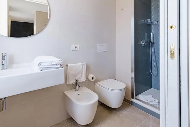 جناح جونيور بسرير كوين، Boston Hotel Bari 6/9