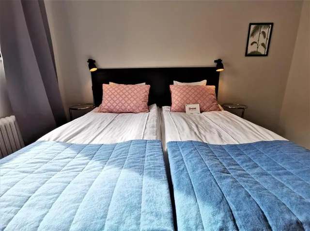 غرفة بسريرين منفصلين، 2home Hotel Gavle 2/3