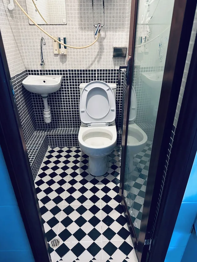 غرفة رباعية بسريرين مزدوجين، Kathmandu Guest House 2/2