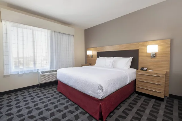 استوديو بسرير كينج مع أريكة لذوي الإعاقة، TownePlace Suites by Marriott St. Louis Edwardsville, IL 1/2